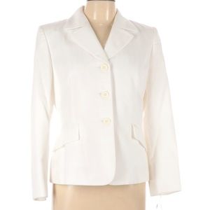 NWT Le Suit Blazer. Size 12 (Petite)
